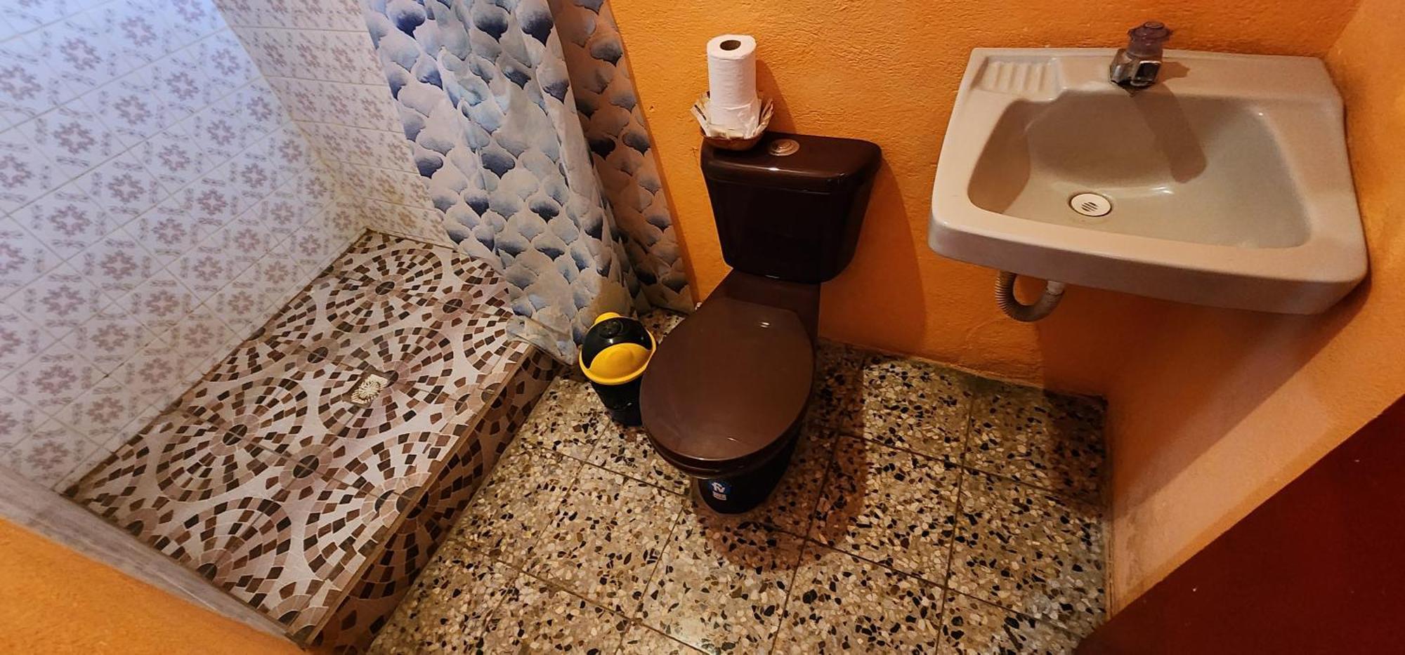 Hospedaje Santo Domingo Panajachel Exteriör bild